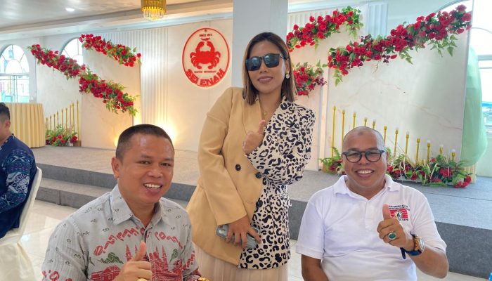 Evi Masamba Tiba di Tanjungpinang untuk Meriahkan Pelantikan BPW KKSS Kepri Malam Ini