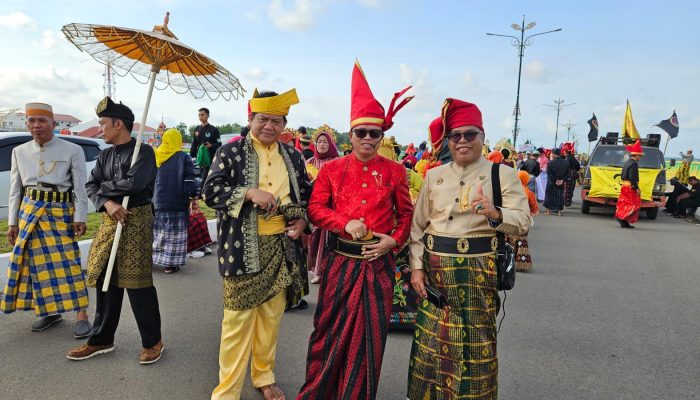 Pawai Budaya Nusantara, KKSS Kepri Tampil dengan Beragam Pakaian Adat Sulsel