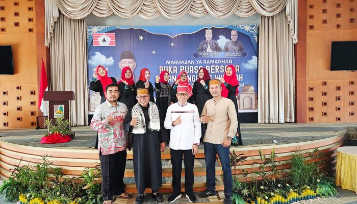 BPW KKSS Kepri Gelar Buka Puasa Bersama dan Berbagi Sembako di Batam, Ady Indra Pawennari: Pererat Silaturahmi Perantau Sulsel