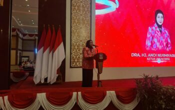 Lantik Pengurus IWSS Kepri, Andi Nurhiyari Pesan Jaga Marwah Perempuan Sulsel dan Lestarikan Budaya di Perantauan